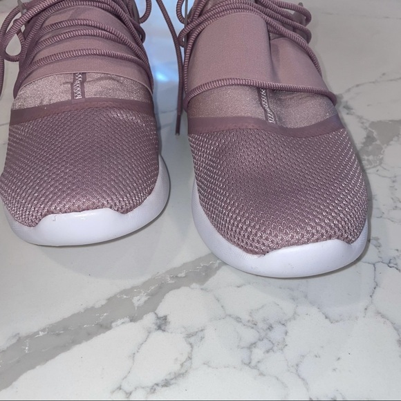 Fabletics lavender sneakers NWOT - Picture 4 of 13